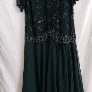 Chic Dark Green Lace Wedding Dress